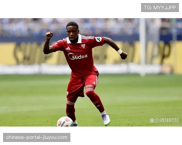 摩纳哥与18岁青训中场小将完成首份职业合同签约