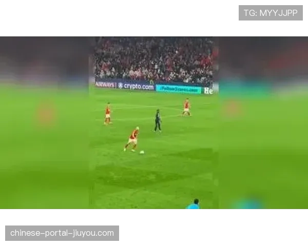 德甲保级关键战：门将补时阶段冲入对方禁区，头球绝平助球队拿到宝贵一分